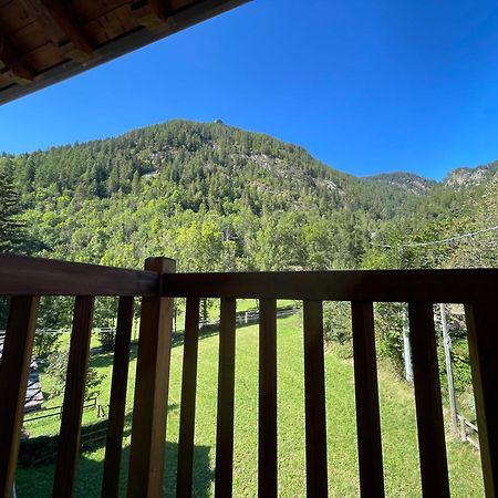 Abri Vigneroisa Appartamento Miserin Champorcher Buitenkant foto